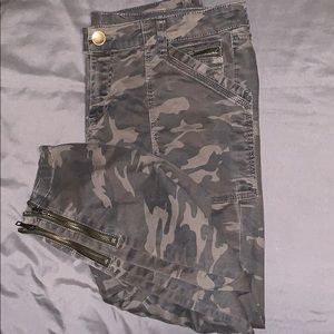Camo Skinny Pants